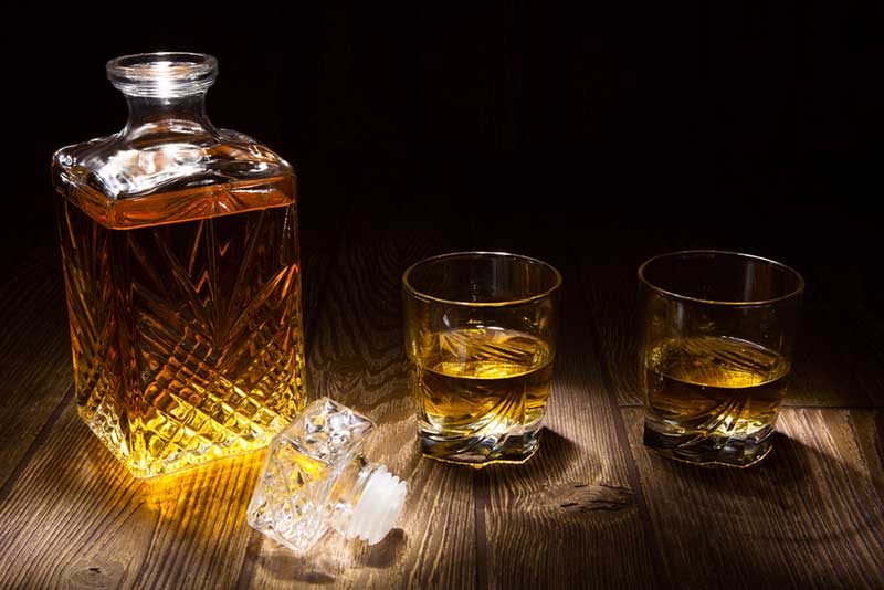 Best Whiskey Decanters - Buyer's Guide